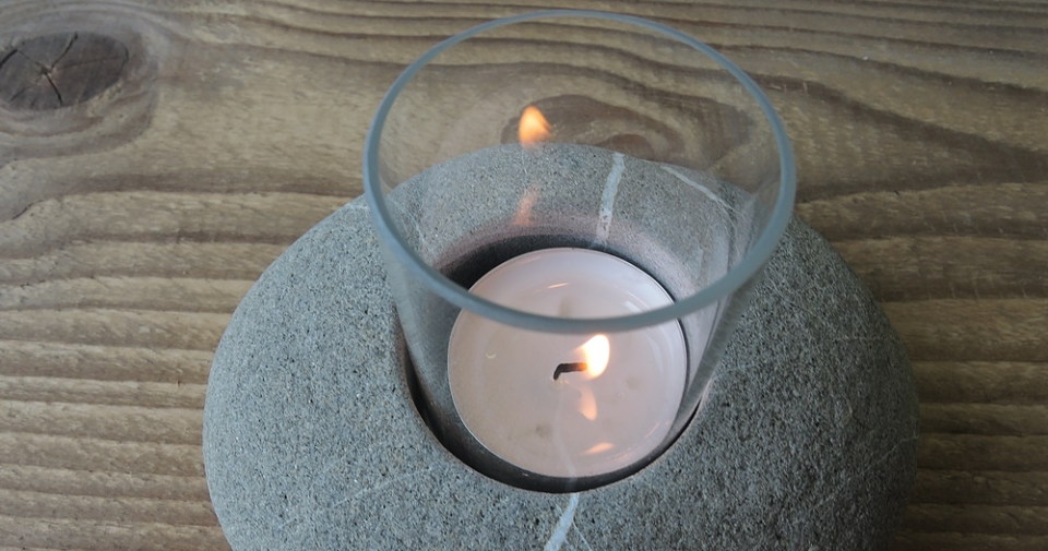 Teelichtstein mit Glas - Deco-Stein Manufaktur